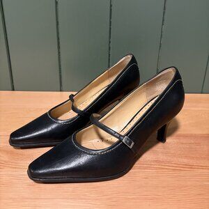 Rockport Women’s Black Leather Heels — Size 7